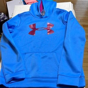Girls youth large under armour hooded sweatshirt
